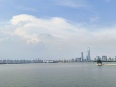 -维也纳酒店(苏州东方之门金鸡湖店)