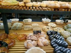 -焙丽拾光(麦凯乐直营店)