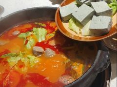 -贵府酸汤牛肉火锅·贵州老字号(飞山街店)