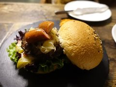 -HIGH FIVE哈福手工汉堡(桂林路店)