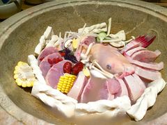 -渔珺石锅鱼·云南菜(天泽街店)