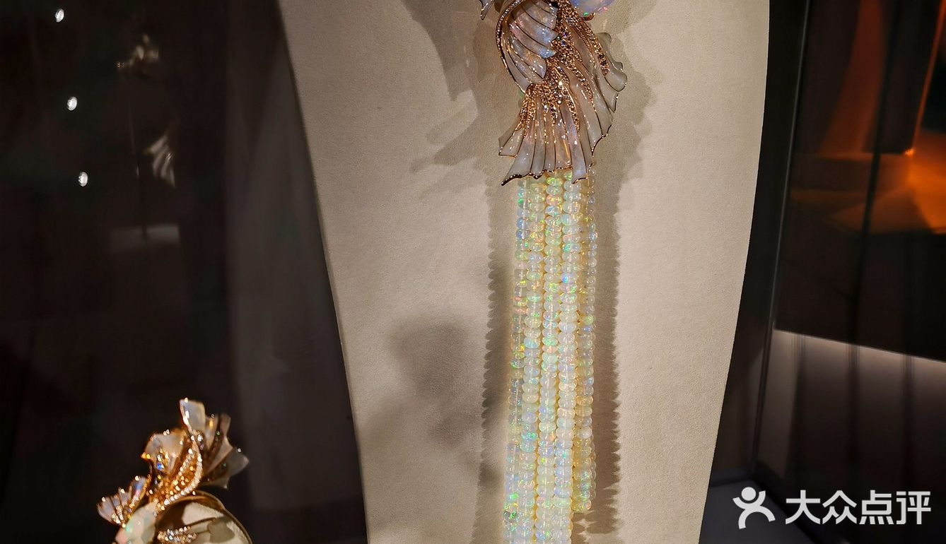 永不过时的经典——宝诗龙珠宝展