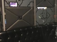 -蓝尊量贩(黄河路店)