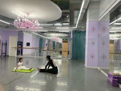 -Isee灰姑娘国际儿童艺术中心(BHGMall店)