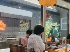 大堂-毛辣果·贵州红酸汤牛肉火锅(西单店)