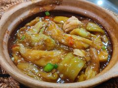 咸鱼鸡粒茄子煲-熠盛粤味(永康路店)
