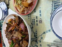 -壹阁胡羊焖饼(特色小吃街店)