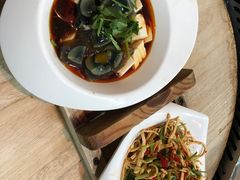 -三里屯土灶炖公鸡地锅鸡(江东店)