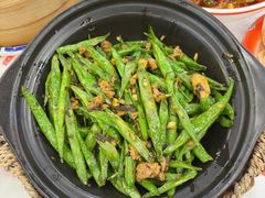 -堂瓦里·33年传统赣菜(第一街区店)