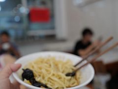 -老西白点心店