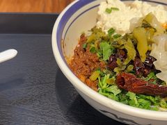 -云阿蛮云南生烫牛肉米线(奉贤路店)