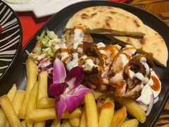 多纳鸡肉配薯条-申德勒加油站餐厅(三里屯北小街店)