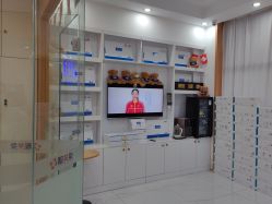 -靓芙泉专研痘痘肌