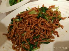 -品悦酒店(三林古镇店)
