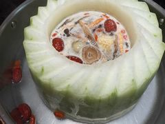 -得意咚瓜·顺德鱼生·冬瓜火锅(深圳首店)