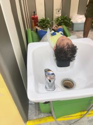 -爆米花儿童美发乐园