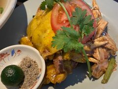 -大头虾越式风味餐厅(光明广场店)