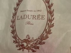 -ladurée(戴高乐机场T 2F店)