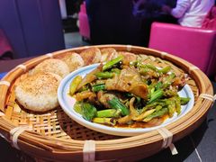 -粉墨特色菜·烧烤音乐酒馆