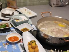 -椰小鸡·琼州糟粕醋·火锅(美兰缤纷城店)