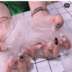 -悦指间美甲美睫
