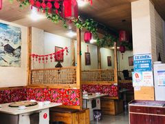大堂-三江鱼东北特色铁锅炖(骆驼店)