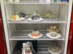 面包甜点陈列柜-MI WU FACTORY米屋美食工厂餐厅(绿地店)