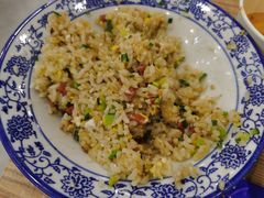 -江城燕子大排档(江汉路步行街店)