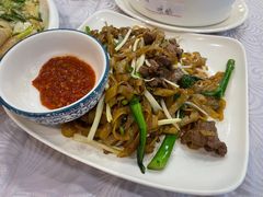 干炒牛河-粤·向群饭店(龙津东路总店)
