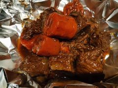 石亨牛腩-70后饭吧(府河街店)