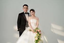 -雪中彩影婚纱摄影·微光艺术中心