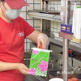 喜姐炸串居然出了樱花白桃味汽水？！