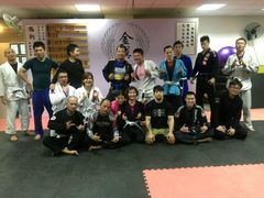 -金翼跆拳道巴西柔术拳击格斗学院