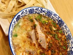 -八百里牛肉汤(盖饭·锅贴·万象城店)