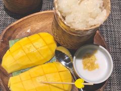 椰子酱芒果糯米饭-象神泰国菜