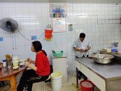 -黄阿姨锅贴大王(万航渡路店)