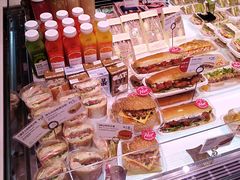 -巴黎贝甜(大宁国际商业广场店)