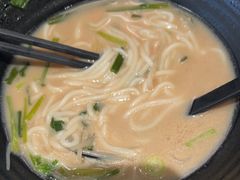 -肥汁米蘭香港米线(定西路店)