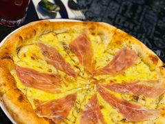 松露酱蘑菇帕尔马火腿披萨-TIAGO HOME KITCHEN(朝阳大悦城店)