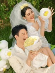 -至臻微拉婚纱摄影