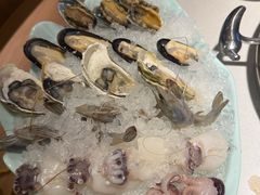 -茅草房·河畔园林火锅
