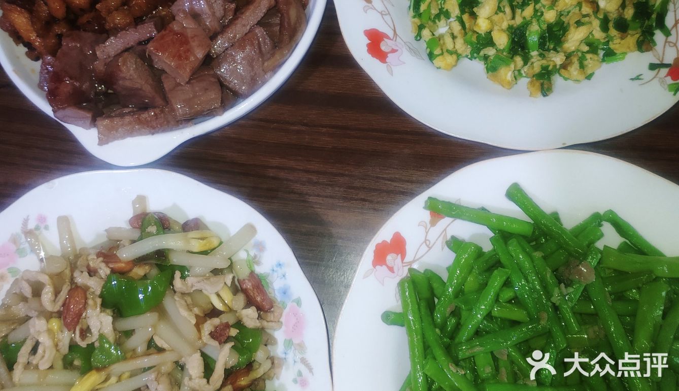 烧了半天的晚餐