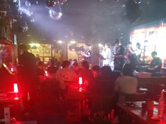 -胡桃里乐队酒馆