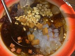 -爆炸头阿姨小四川正宗川味小吃(无任何分店)
