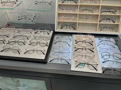 -回瑞眼镜·蔡司·依视路官方授权店(广益路万达店)