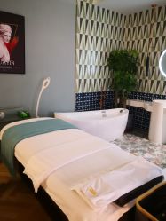 -花隐·美芙炫海菲秀皮肤管理中心