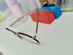-MiRi眼镜连锁·蔡司·尼康控优点合作店(莘庄店)