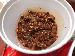 麻辣牛肉干-鑫记婆婆兔·成都特产·兔头手撕兔(太古里店)