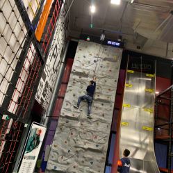 -嗨翻Hi-Fun竞技主题乐园·蹦床团建生日聚会(五棵松华熙店)