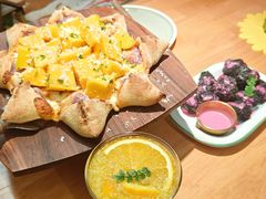 -Dragon Pizza•圆脸龙披萨·牛排餐厅